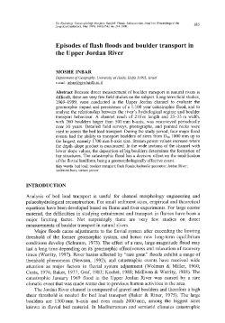 Episodes of flash floods and boulder transport in